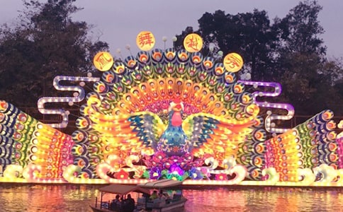 初中作文素材放花燈