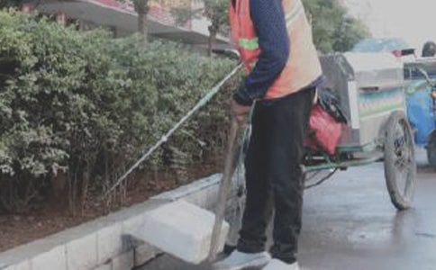 環(huán)衛(wèi)綠化上半年工作總結(jié)