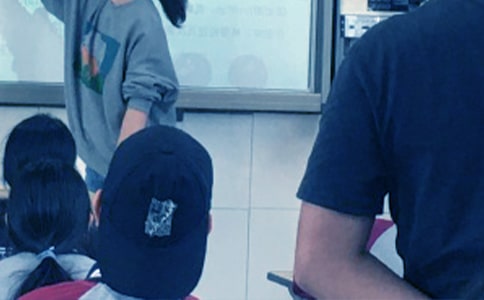 �Z�Ľ��л��(d��ng)���Y(ji��)�����x15ƪ��