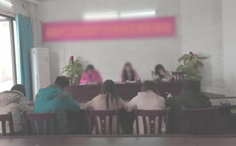 社區(qū)居委會(huì)換屆競(jìng)選演講稿