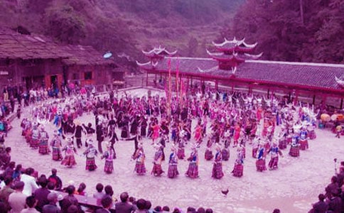 �x���҂�������С�W(xu��)�����